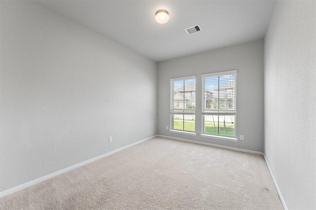Building Photo - 5443 Grand View Dr