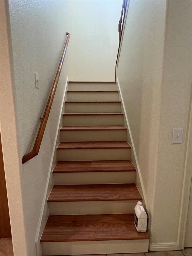 Building Photo - 5404 Martin Ave