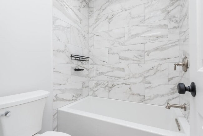 Building Photo - 1200 Defoor Ct NW