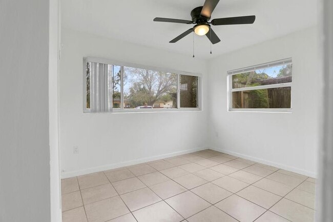 Building Photo - 1034 Sparkman St