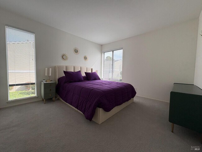 Building Photo - 900 Southampton Rd