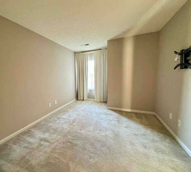 Bedroom - 6549 Twin Lakes Dr
