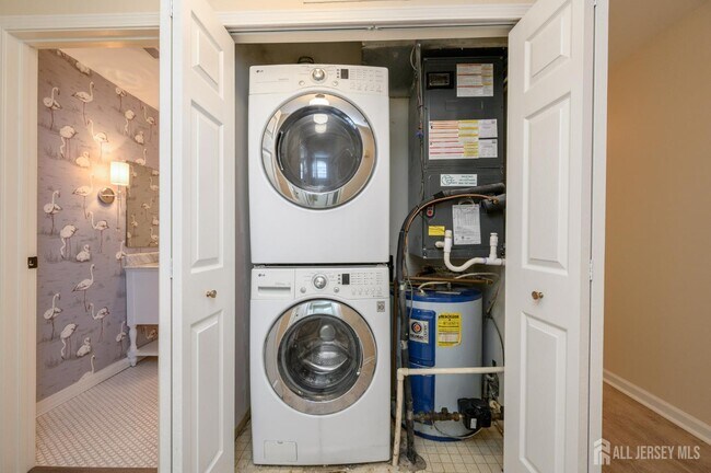 Building Photo - 17 Chelmsford Ct