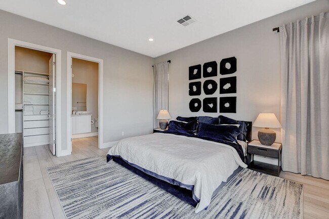 Building Photo - Mesa Ridge Luxury Oasis Feathertop