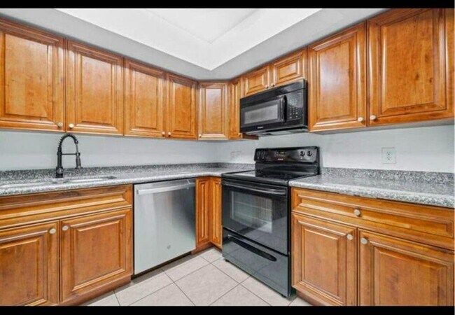 Building Photo - 9227 Green Meadows Way