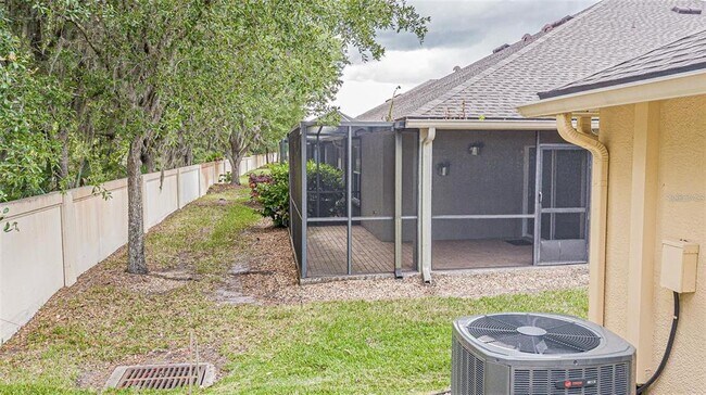 Building Photo - 31912 Turkeyhill Dr