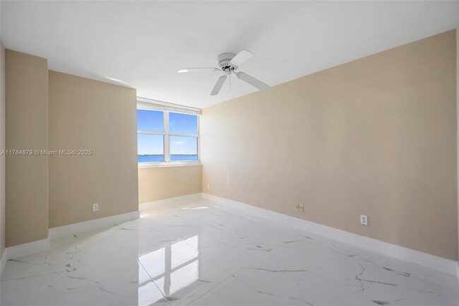 Building Photo - 770 Claughton Island Dr