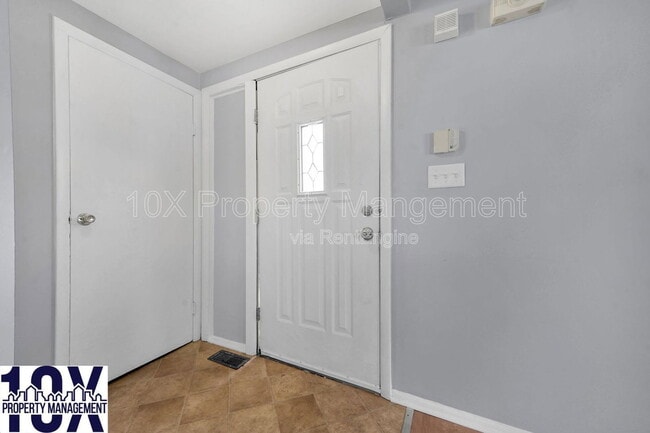 Building Photo - 3069 Rotunda Ct S