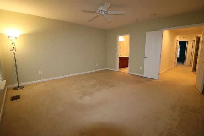 Building Photo - 4635 Battenburg Ln