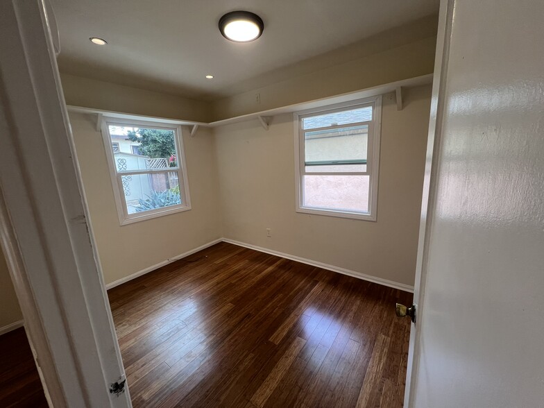Building Photo - 2019 Cypress Ave