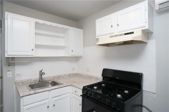 Building Photo - 5401 Loadstone Cove