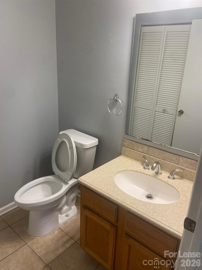 Building Photo - 6621 Pinta Ct