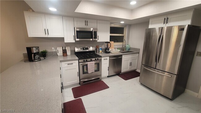 Building Photo - 2400 El Brio Ct