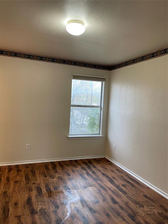 Building Photo - 1013 Christopher Ave