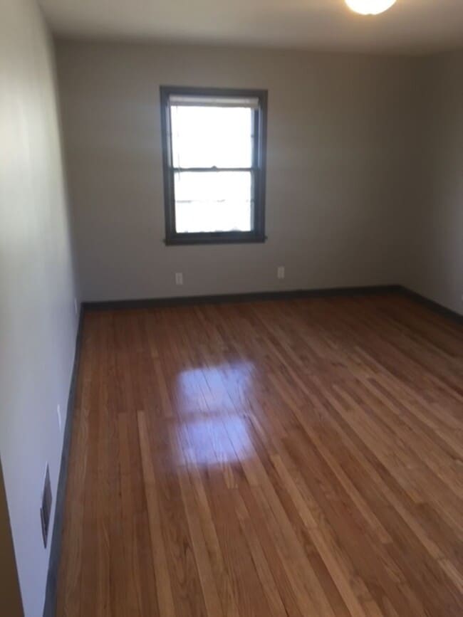 Building Photo - Fully Updated 2 Bedroom 1 Bath with 2 Stall Attatched Garage