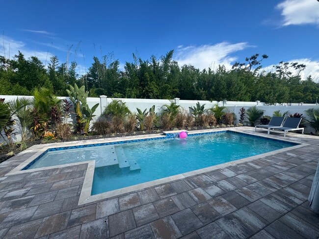 Building Photo - 7315 34th Ct E