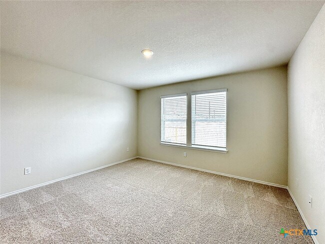 Building Photo - 549 Autumn Blaze