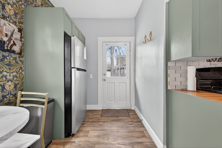 Building Photo - 256 Union Ave SE