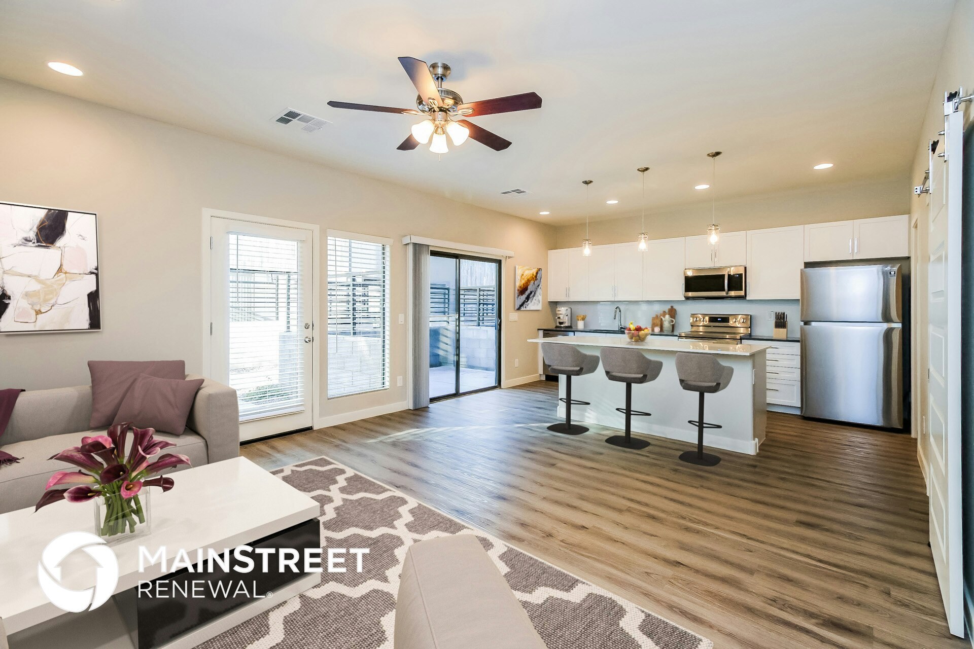 Building Photo - 1119 S Stapley Dr