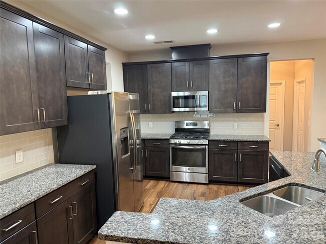 Building Photo - 4200 Cemkey Way