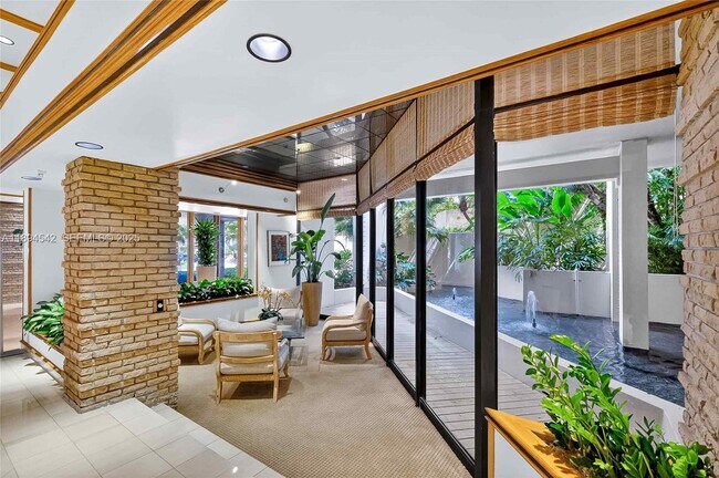 Building Photo - 2 Grove Isle Dr