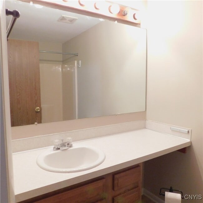 Building Photo - 8525 Sextant Dr