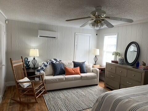 Building Photo - 2323 25th St