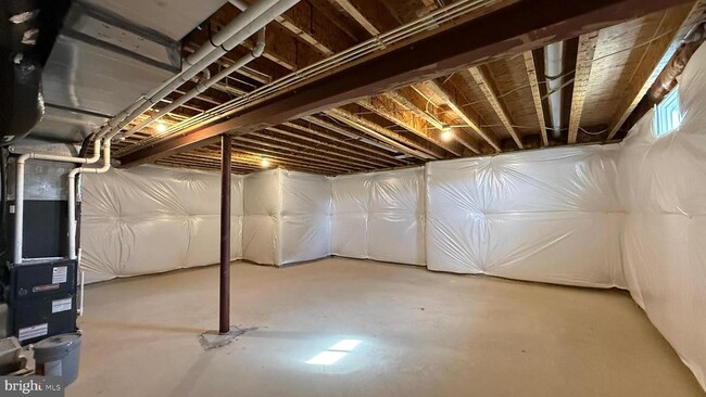 Building Photo - 7515 Oakham Dr