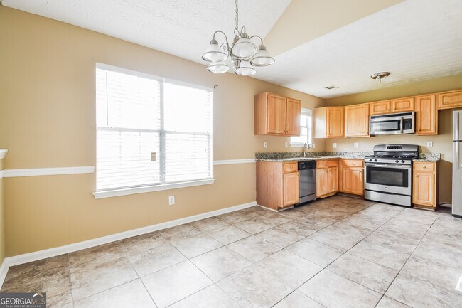Building Photo - 150 Hazelhurst Dr