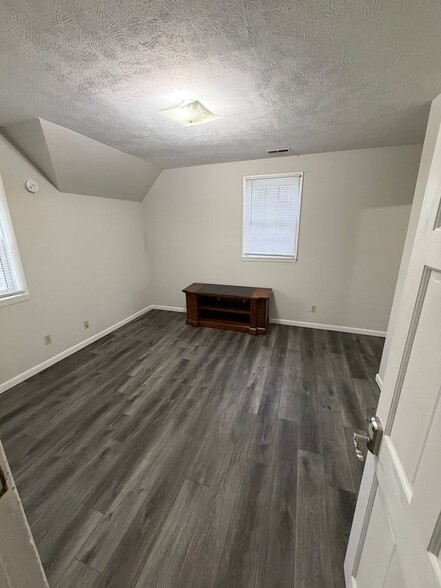 Building Photo - 2038 Monon Ave