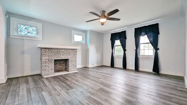 Building Photo - 81 Knox Ave