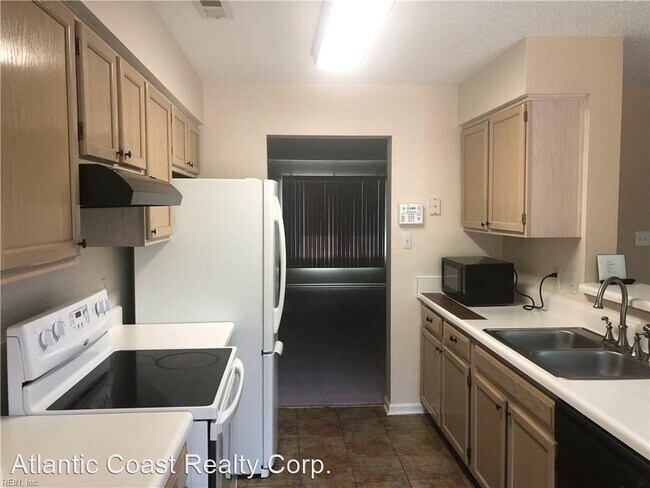 Building Photo - 3 br, 2.5 bath House - 639 Brisa Ct