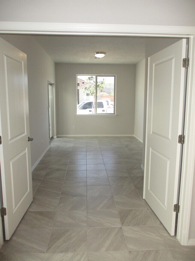 Building Photo - 8750 Sevano Cir NE