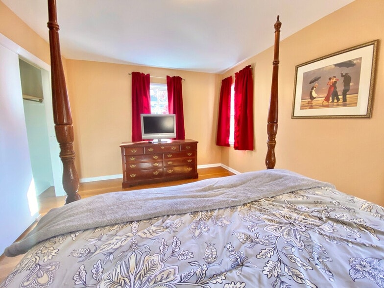 Building Photo - 1310 Forest Hills Blvd