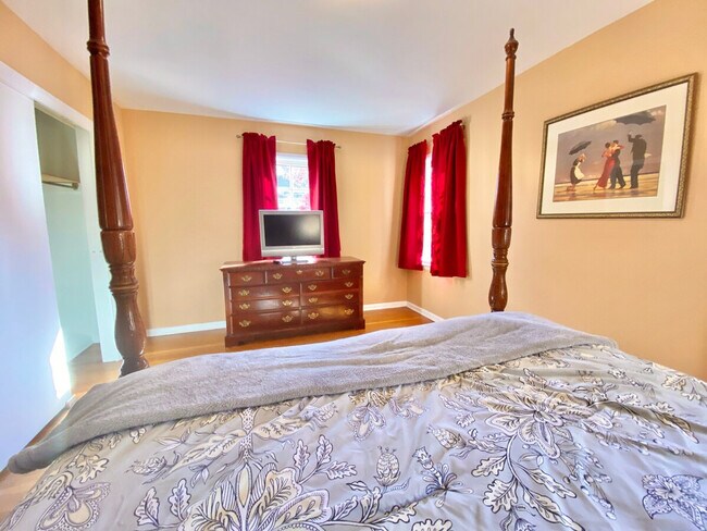 Building Photo - 1310 Forest Hills Blvd