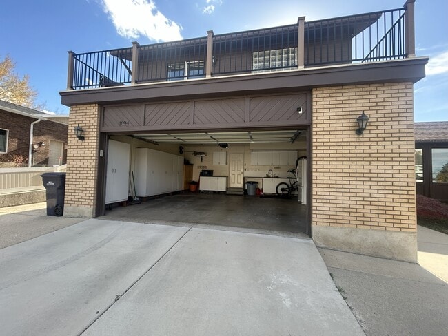 Building Photo - 1094 Gravel Hills Dr