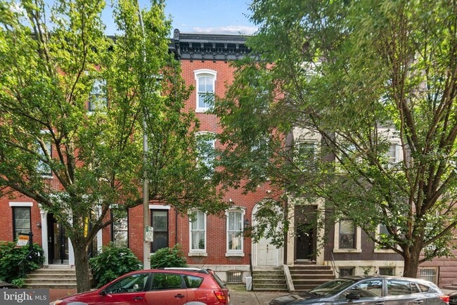 Primary Photo - 1832 Green St