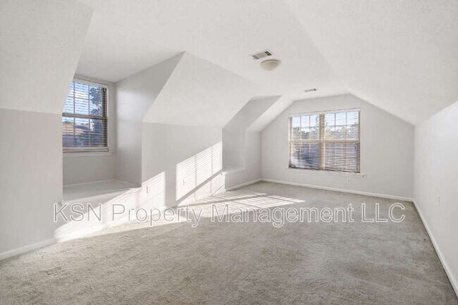 Building Photo - 123 Salt Landing Cir