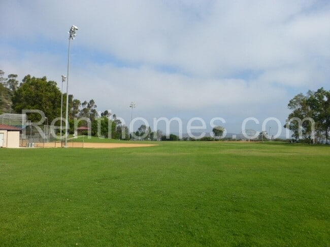 Building Photo - Scripps Ranch, 11073 Caminito Encanto, AC,...