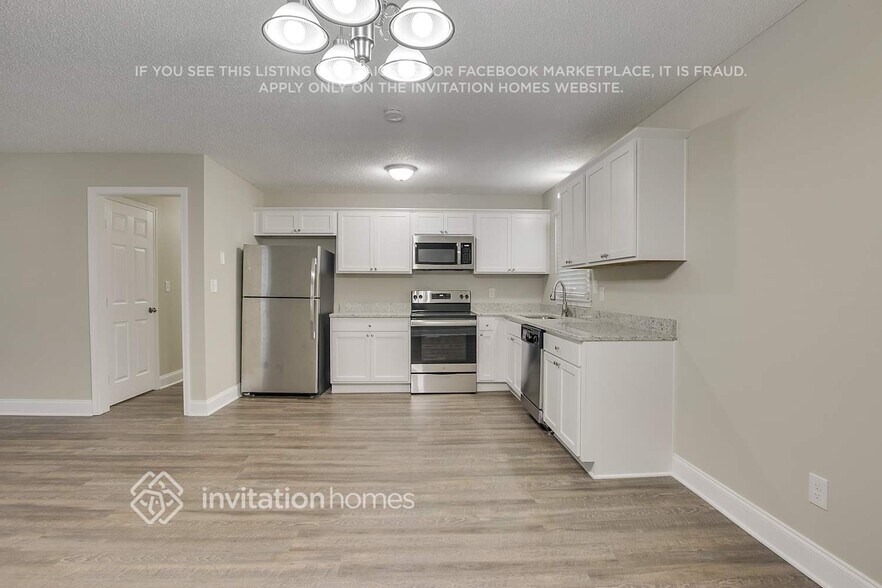 Building Photo - 3995 Willowbrook Dr