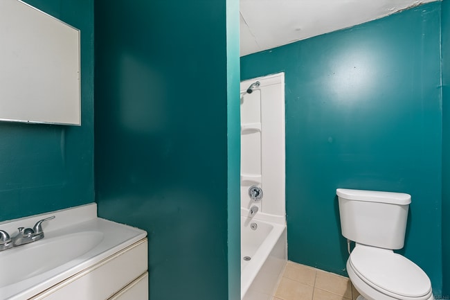 Building Photo - Turnkey Northside Duplex – Fully Renovated...