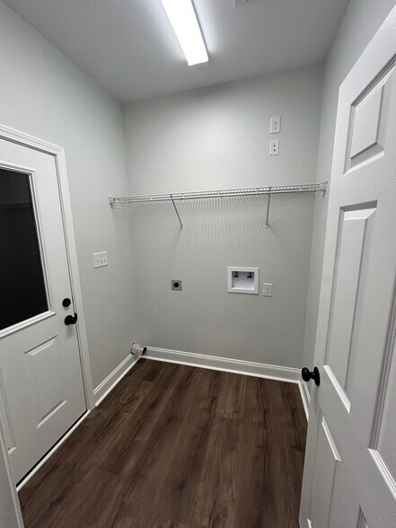 Building Photo - 41255 Bush Ln
