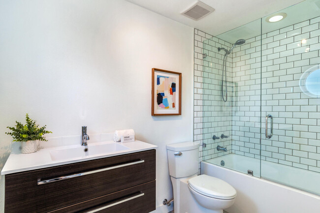 Building Photo - 403 Cypress Point Dr