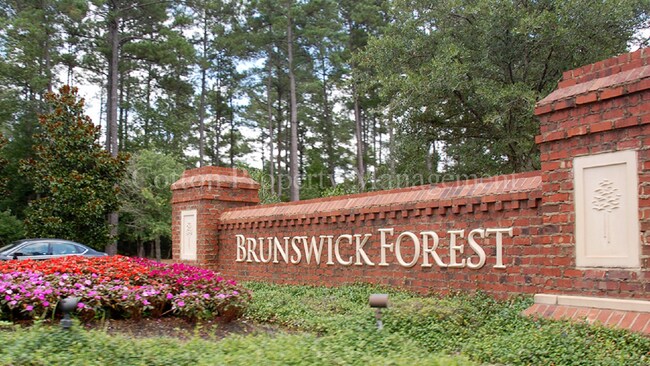 Building Photo - 2516 Centerway Ln