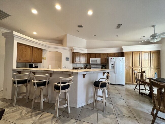 Building Photo - 2237 San Juan Dr