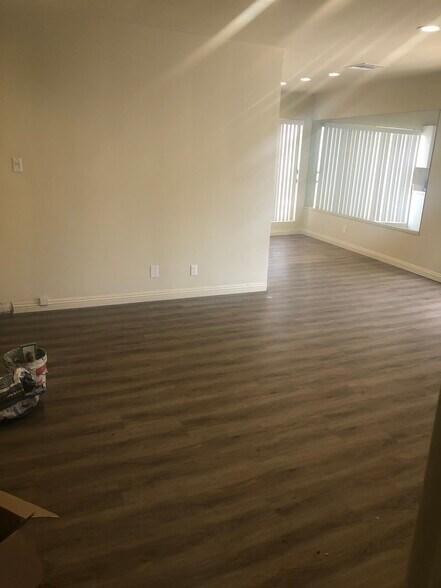 Building Photo - 1477 S Sherbourne Dr