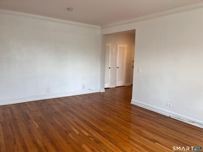 Building Photo - 70 Strawberry Hill Ave