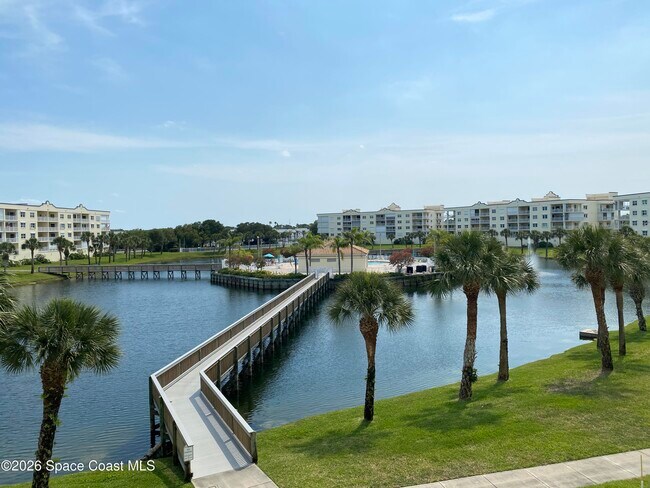 Building Photo - 8951 Lake Dr