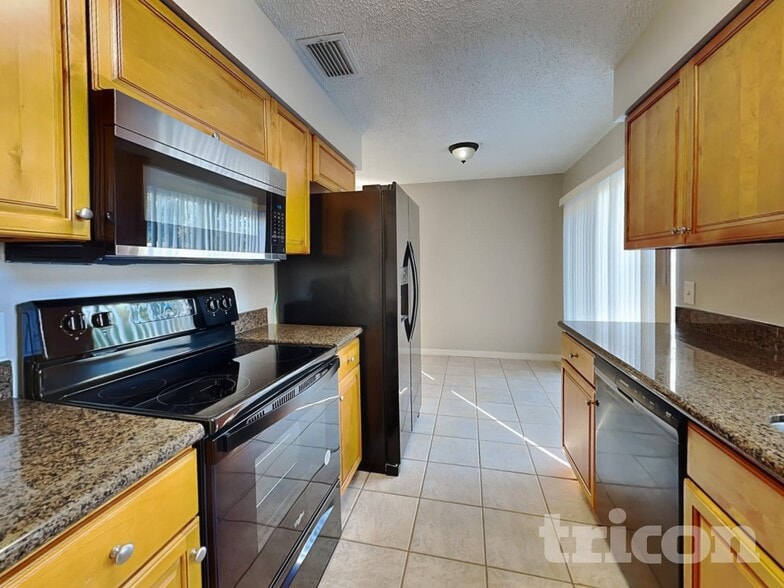 Building Photo - 11116 Stafford Ln