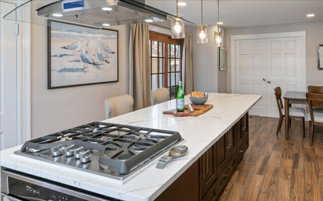 Building Photo - 17 Cedar Terrace